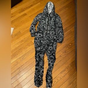 Cozy Women's Hooded Onesie Pajama - Black Celestial Print